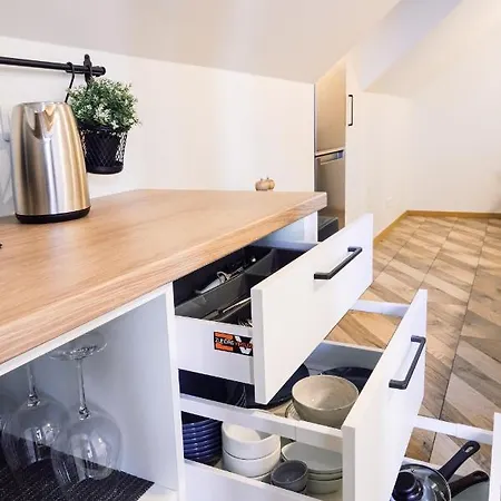 Rothko Apartment/8 Guests/4bedrooms/riga Old Town Apartment *