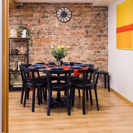 Rothko Apartment/8 Guests/4bedrooms/riga Old Town Apartment *