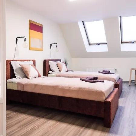 Rothko Apartment/8 Guests/4bedrooms/riga Old Town * Riga