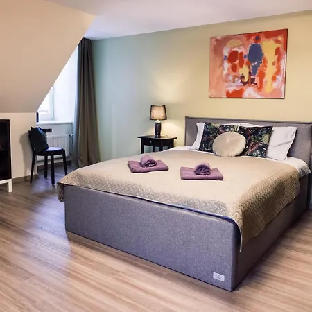 Rothko Apartment/8 Guests/4bedrooms/riga Old Town