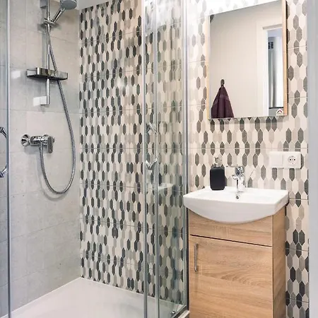 Rothko Apartment/8 Guests/4bedrooms/riga Old Town Apartman