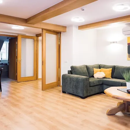 Rothko Apartment/8 Guests/4bedrooms/riga Old Town