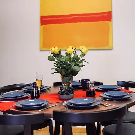 Rothko Apartment/8 Guests/4bedrooms/riga Old Town Apartment *