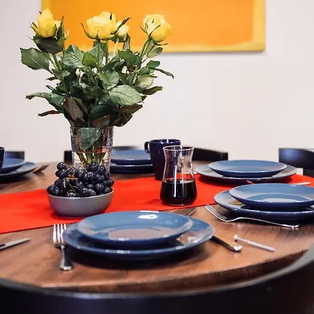 Lejlighed Rothko Apartment/8 Guests/4bedrooms/riga Old Town