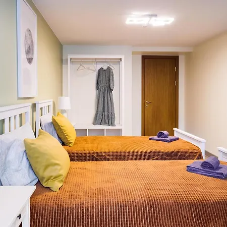 Rothko Apartment/8 Guests/4bedrooms/riga Old Town *