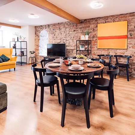 Rothko Apartment 4Br Old Town Ideal For Families & Groups Apartment *