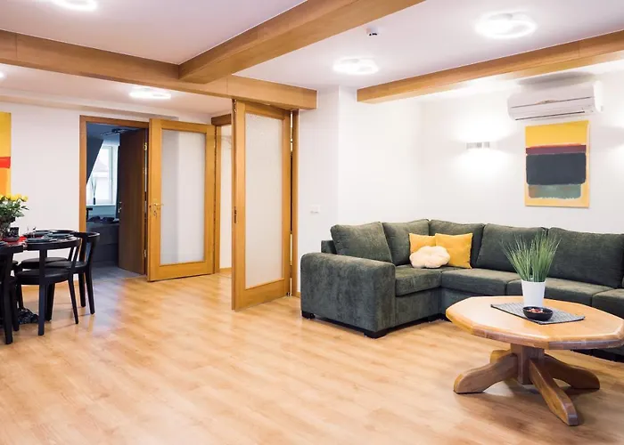 Rothko Apartment/8 Guests/4bedrooms/riga Old Town