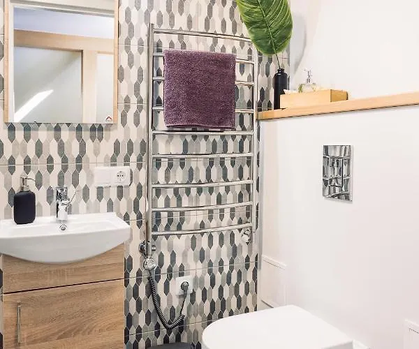 Rothko Apartment/8 Guests/4bedrooms/riga Old Town דירה