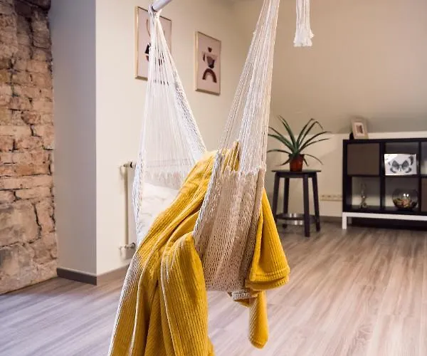 Rothko Apartment/8 Guests/4bedrooms/riga Old Town דירה ריגה