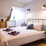 Rothko Apartment/8 Guests/4bedrooms/riga Old Town Appartement